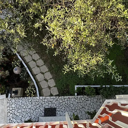 Homestay Maison Tondo Carrara